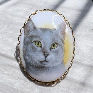 Vintage Porcelain Gray Cat  Cameo Brooch  Pet Animal Jewelry